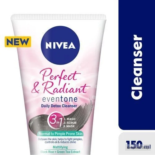 NIVEA Perfect & Radiant 3 In 1 Detox Face Cleanser 150ml